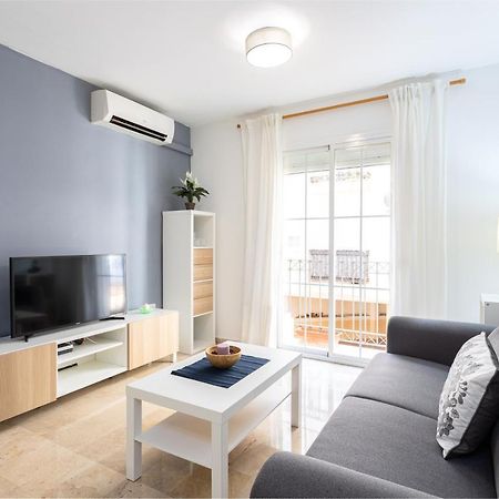 Holidays2Malaga Capuchinos French Balconies, Private Parking, Wifi & Air Con Buitenkant foto