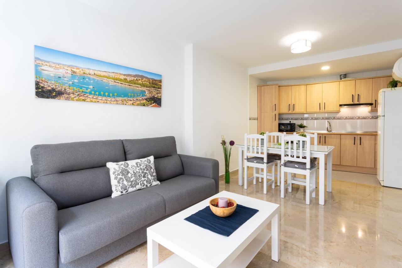 Holidays2Malaga Capuchinos French Balconies, Private Parking, Wifi & Air Con Buitenkant foto