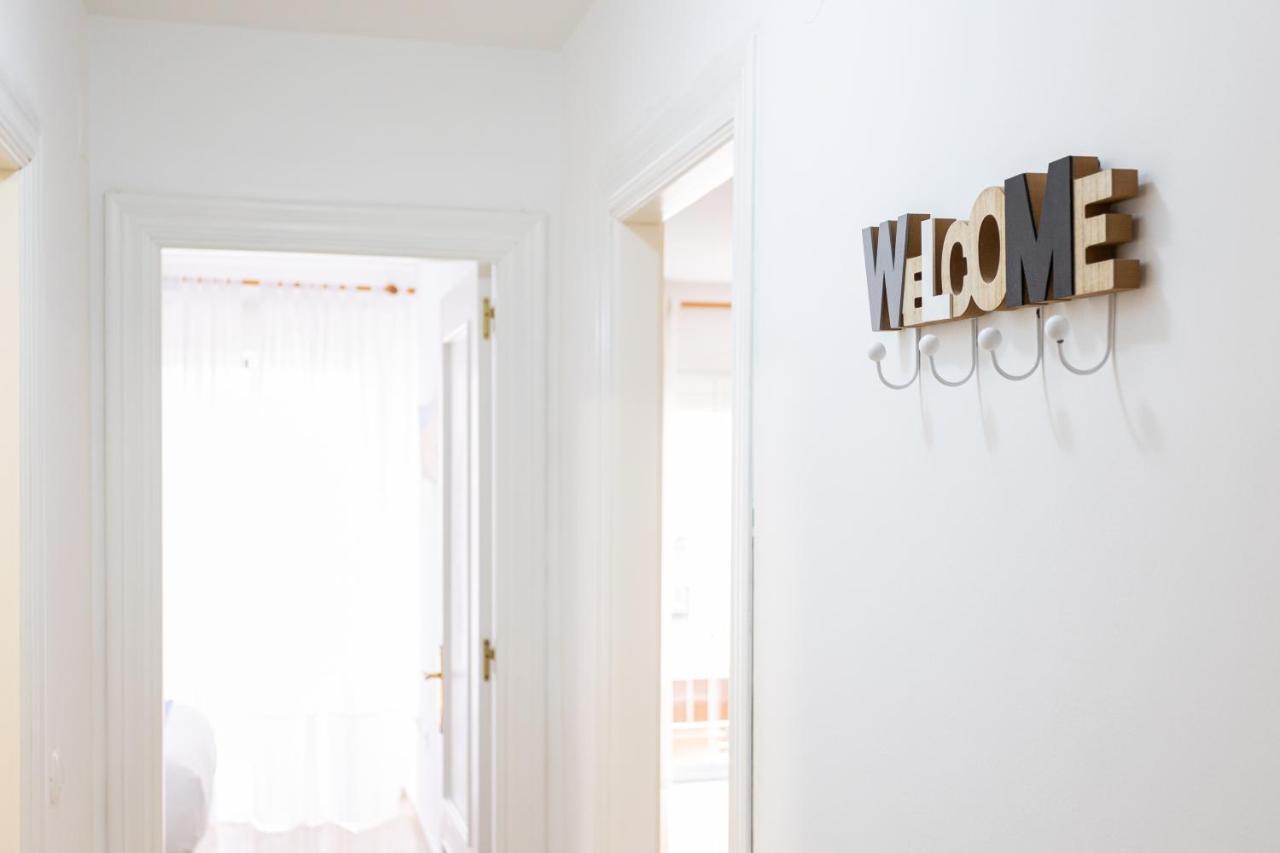 Holidays2Malaga Capuchinos French Balconies, Private Parking, Wifi & Air Con Buitenkant foto
