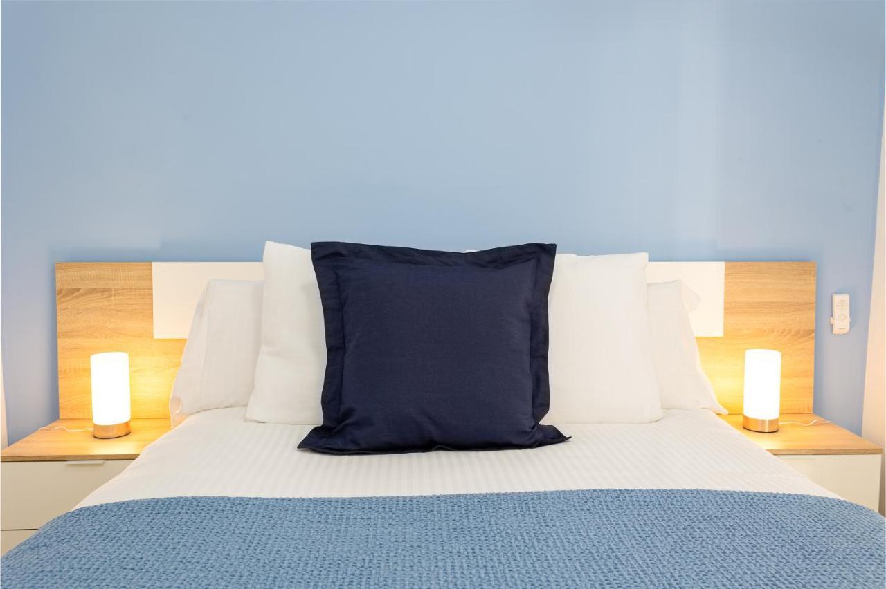 Holidays2Malaga Capuchinos French Balconies, Private Parking, Wifi & Air Con Buitenkant foto